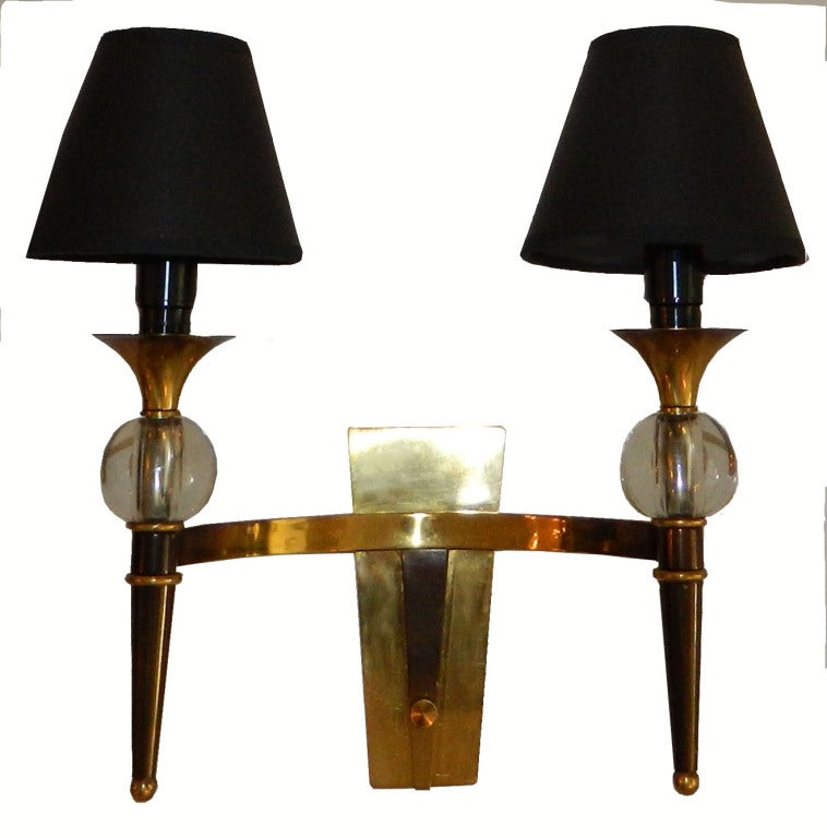Two patinas bronze on those very elegant pair of French sconces.
Measurements with shades: 13
