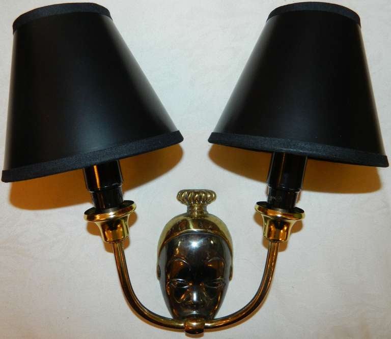 Pair of  French sconces featuring an African Queen 
 Measurements without shade : 7