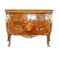 Bombe Commode