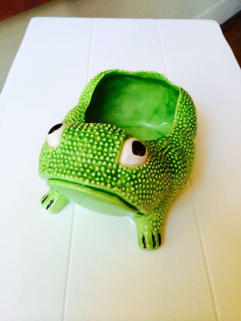 A whimsical Green ceramic frog planter, signed Jean Roger, Paris, made in France. Circa 1970

