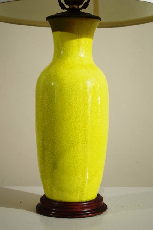 Chinese Chartreuse Crackle Glaze Table Lamp