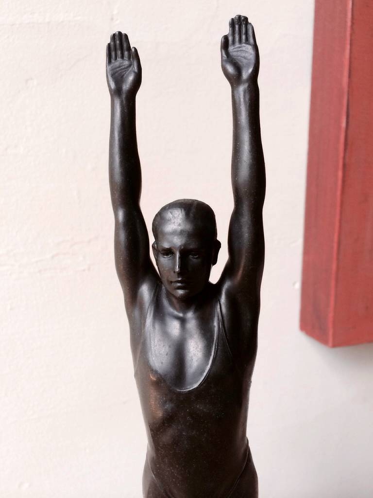 Trophée de sculpture d'homme de plongée allemand de 1925 1