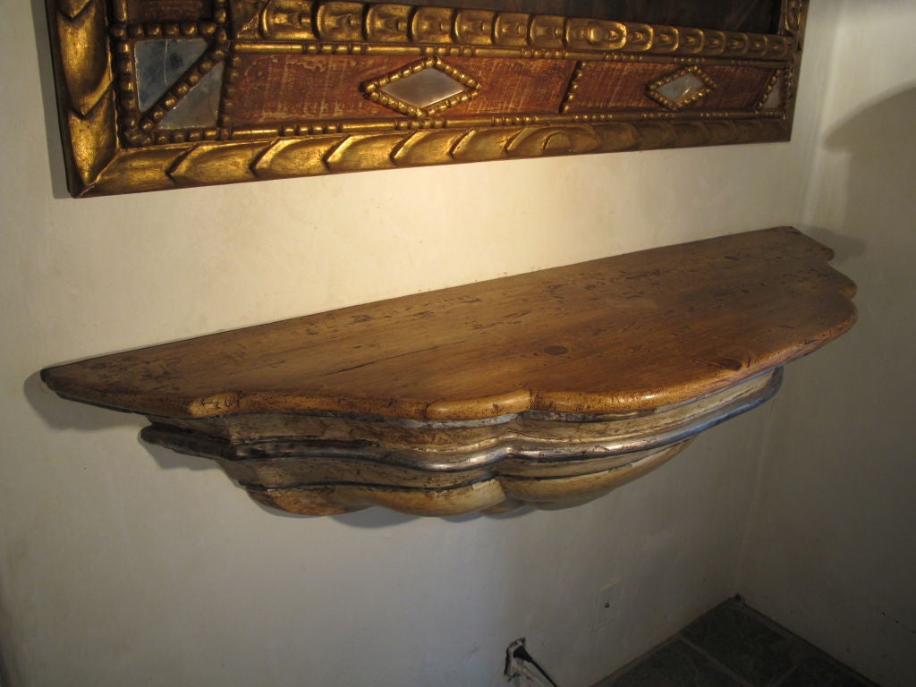 Large Mexican Concha Shelf Console In Excellent Condition For Sale In Nogales, AZ