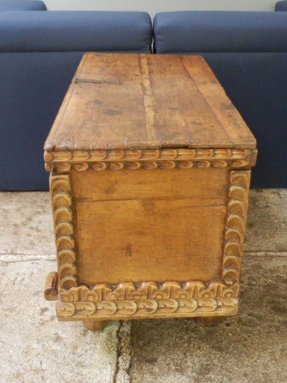 18th C. Spanish Colonial Trunk 3