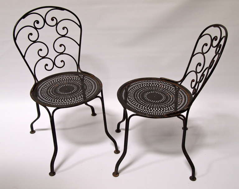 Pair of French Wrought Iron Garden Chairs In Good Condition In San Francisco, CA