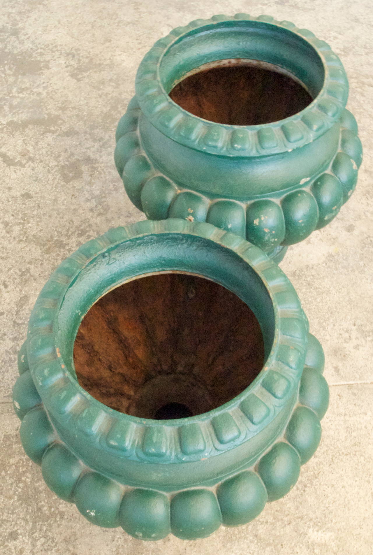Pair of 19th Century French Garden Urns In Good Condition In San Francisco, CA