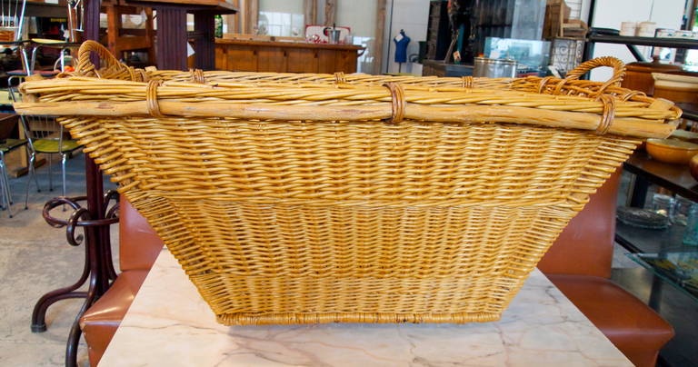 Large French Baguette Basket In Good Condition In San Francisco, CA