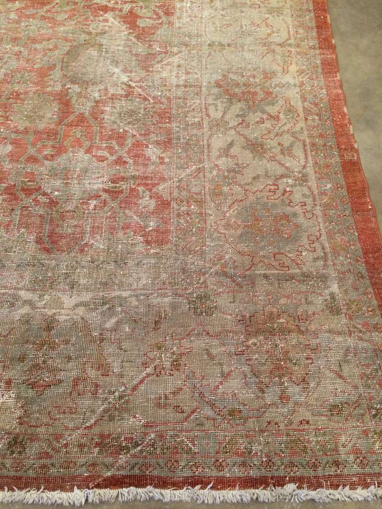 Antique Persian Sultanabad In Distressed Condition For Sale In West Hollywood, CA