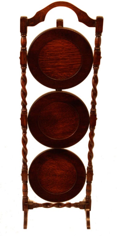 ENGLISH 3 TIERS FOLDING PIE TABLE