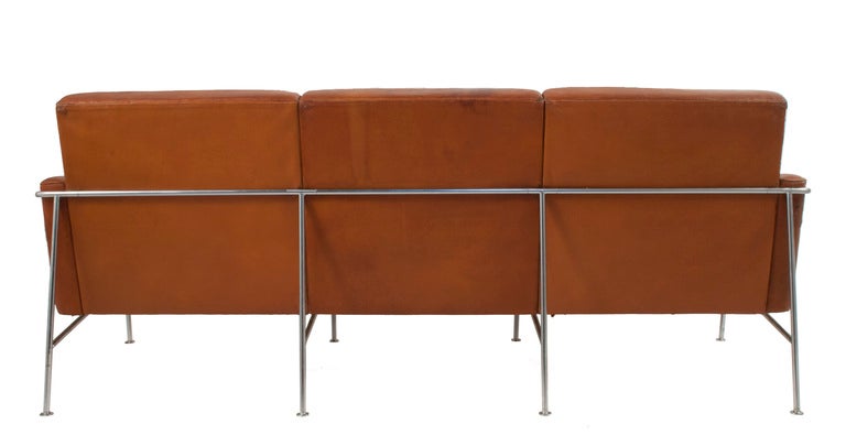 Mid-Century Modern Leather Sofa by Arne Jacobsen