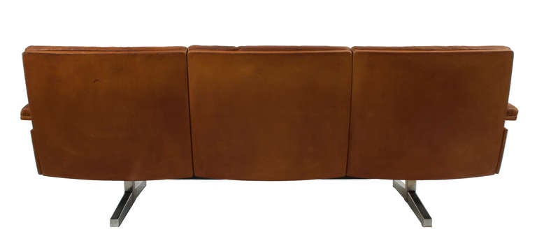 Mid-Century Leather Sofa In Excellent Condition In Los Angeles, CA