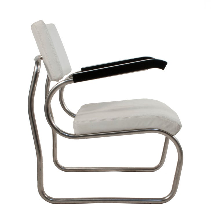 Mid-Century Modern White Leather Armchair by Zanotta For Sale