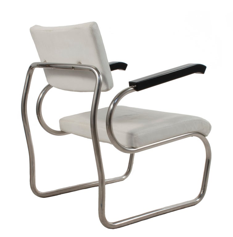 Italian White Leather Armchair by Zanotta For Sale