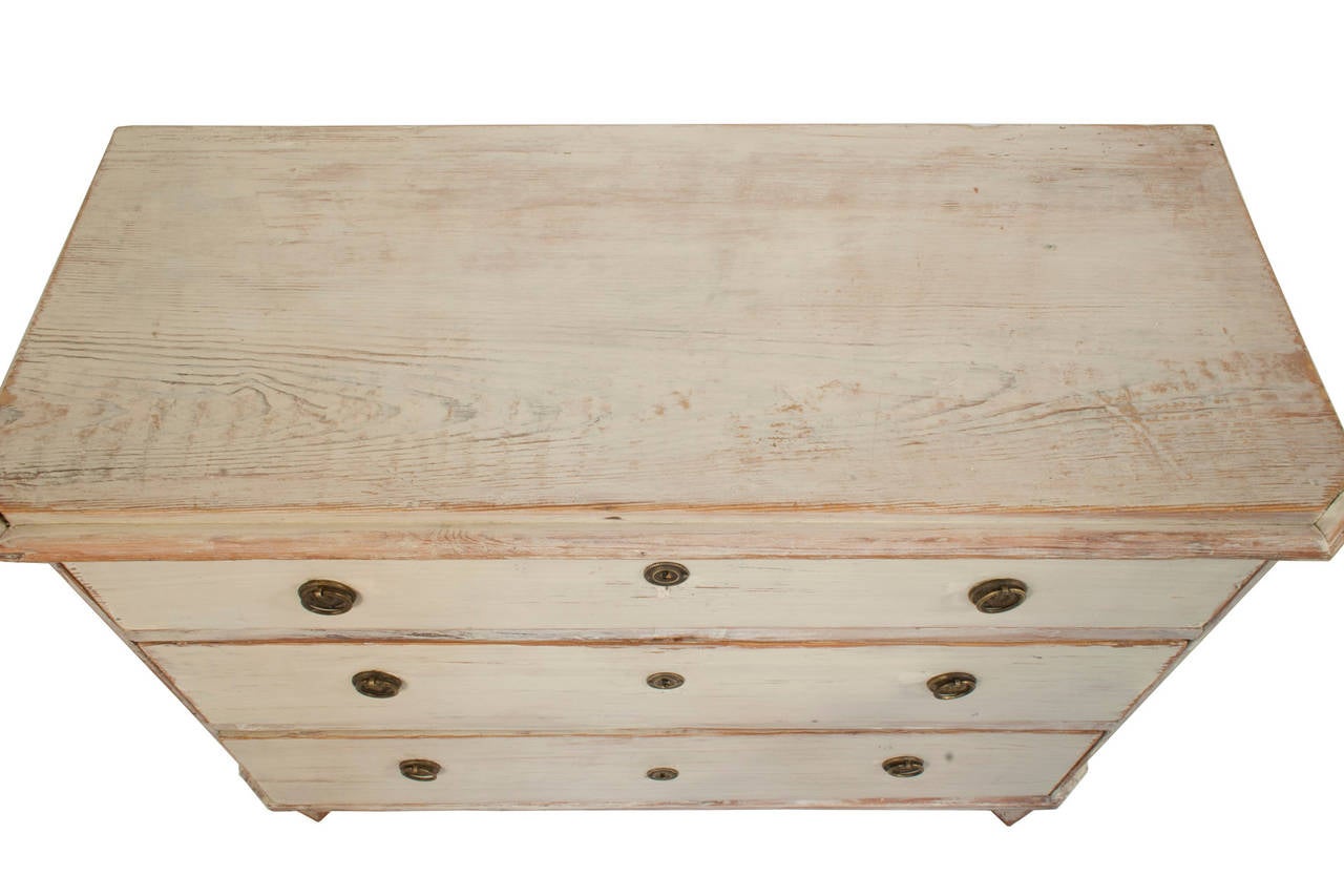 Gustavian Chest of Drawers In Excellent Condition In Los Angeles, CA