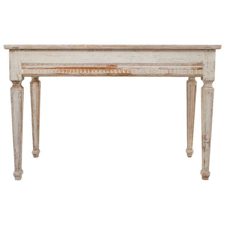 Gustavian Console Table In Excellent Condition In Los Angeles, CA