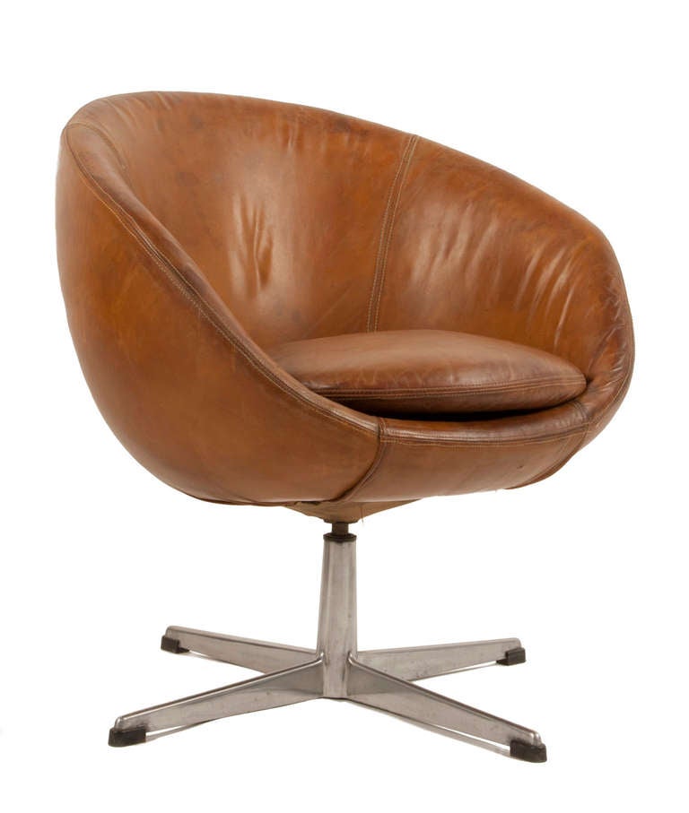Mid-Century Modern Set of Four Leather Swivel Chairs