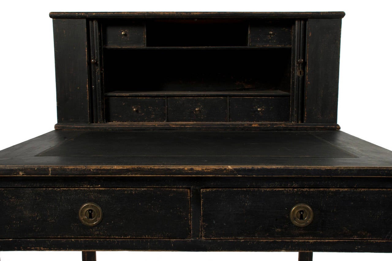 Gustavian Desk Signed by Carl Lindborg In Excellent Condition For Sale In Los Angeles, CA