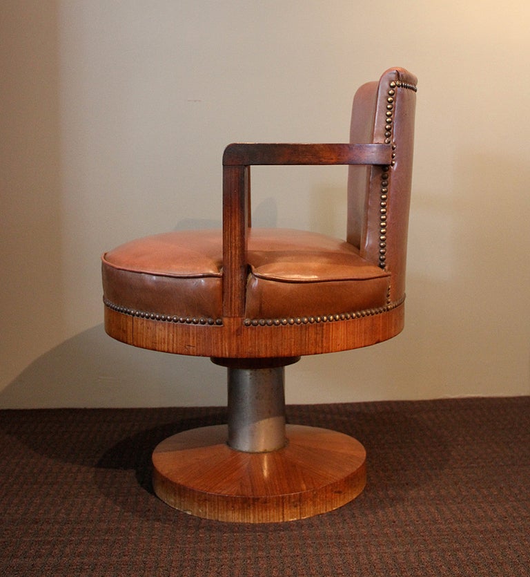 1930 Art Deco Swivel Desk chair In Good Condition In Encino, CA