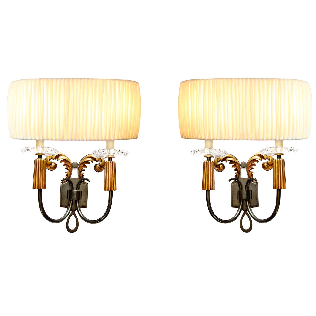 Elegant Pair of 1940s French Bronze Sconces For Sale