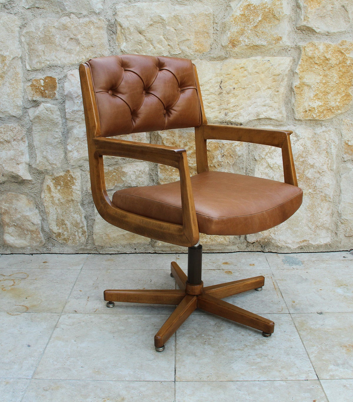 Pair of Leather Swivel Visitor Chairs, France, circa 1950s In Excellent Condition In Encino, CA