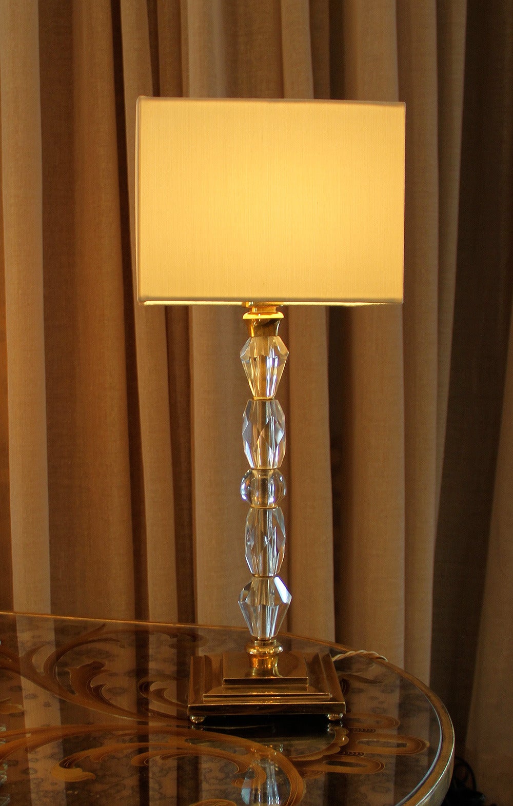 Art Deco Pair of 1930 Bronze and Crystal Lamps from Prince De Galles Hotel