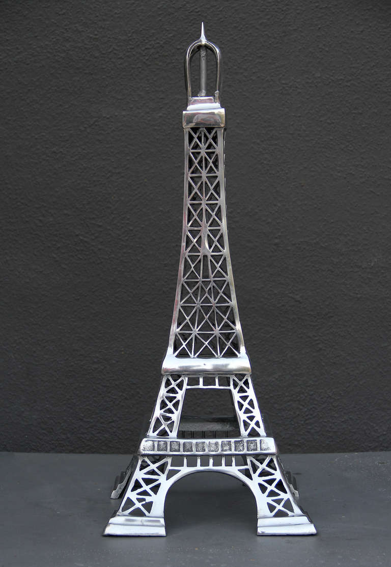 Cast iron Eiffel Tower from France, circa 1970.
Very good original condition.