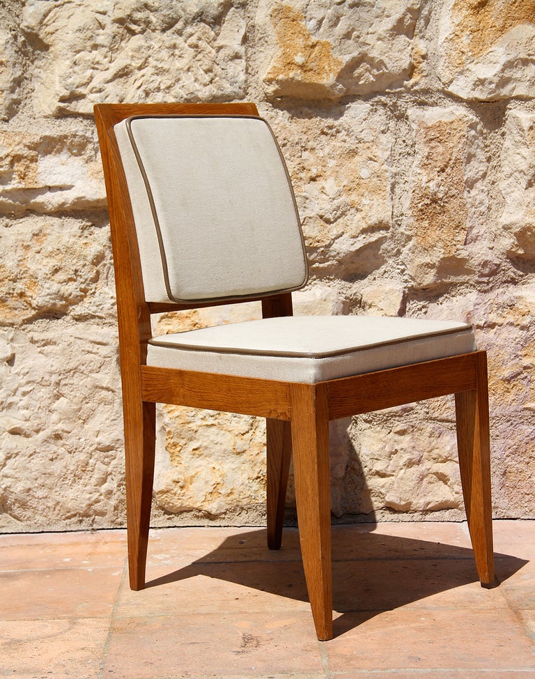 E.J. Ruhlmann: Rare and Elegant 1930 Oak Chair
This model is from the 
