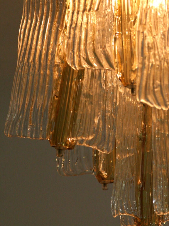Exceptional Vintage Two-Tone Venini Chandelier by Toni Zuccheri In Good Condition In New York, NY