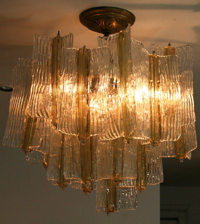 Mid-20th Century Exceptional Vintage Two-Tone Venini Chandelier by Toni Zuccheri