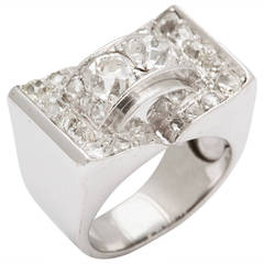 Bague rétro en platine et diamants