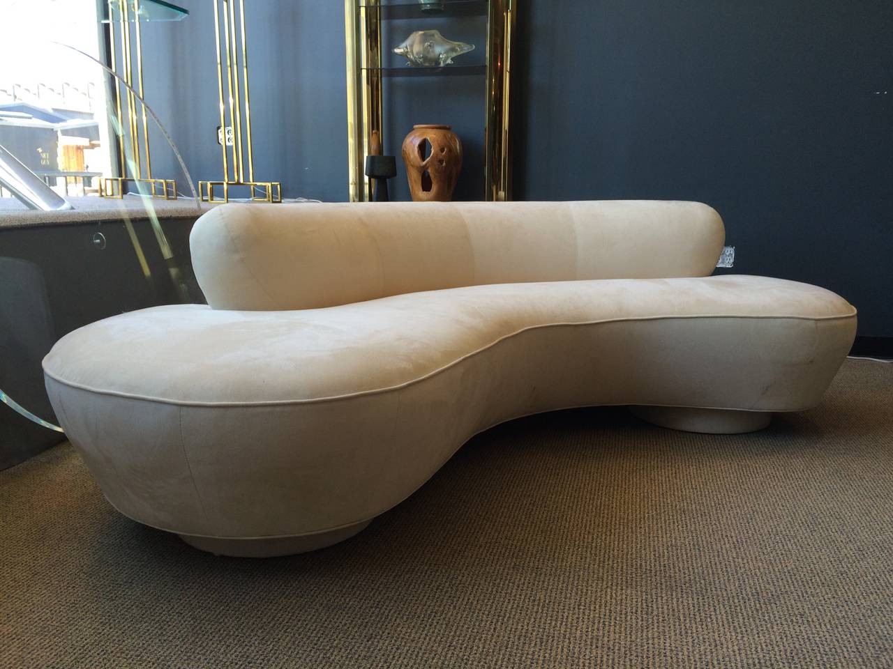 serpentine couch