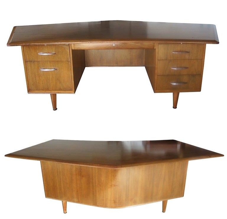 Marvelous executive desk by the well known fine furniture maker Monteverdi - Young of Beverly Hills California.
This impressive desk is a must have for any executive.
The desk is very large in size and extremely heavy, it is made of solid wood and