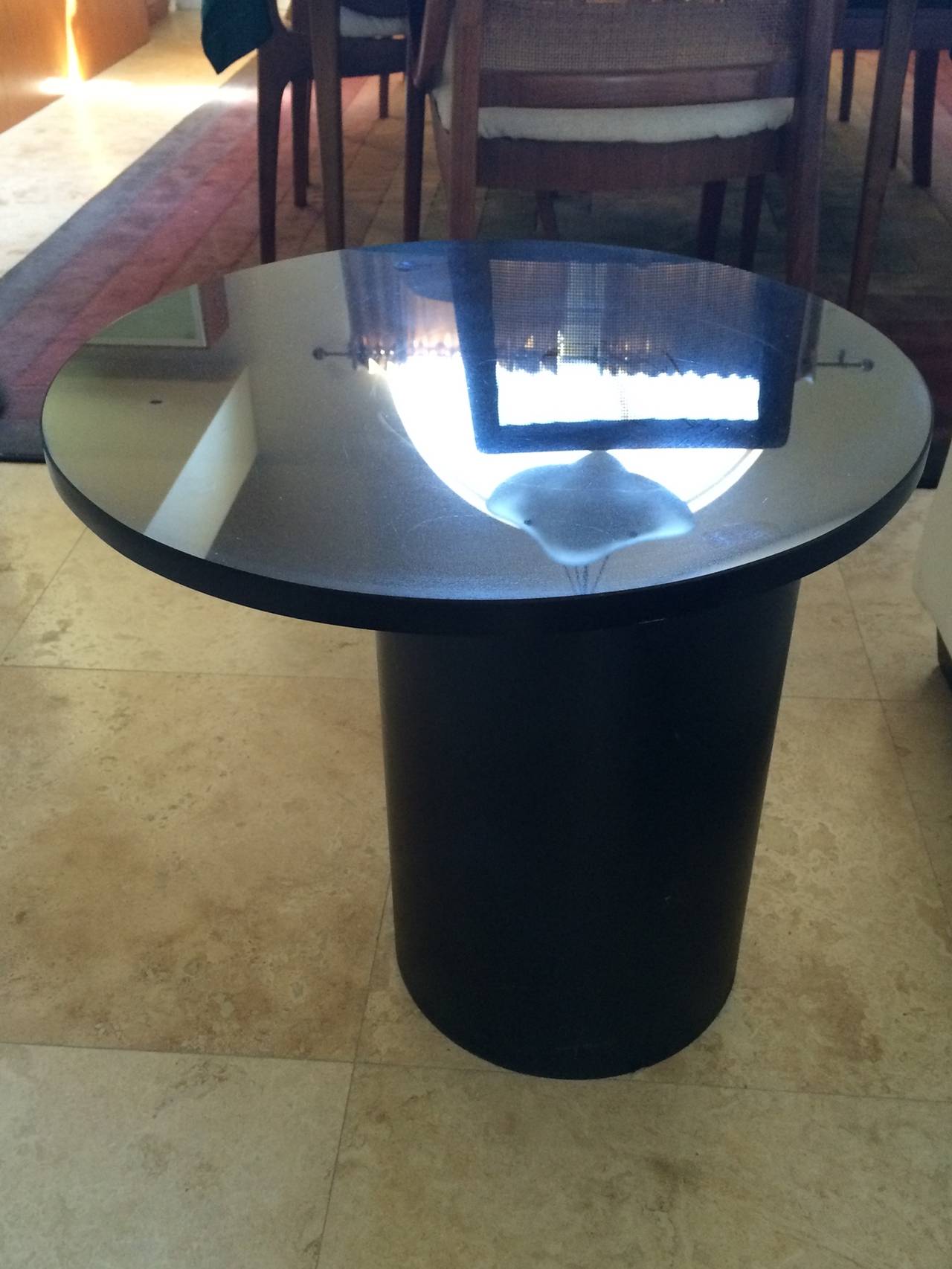 Mid-Century Modern Stunning Set of Side Tables in Black Steel and Glass Tops