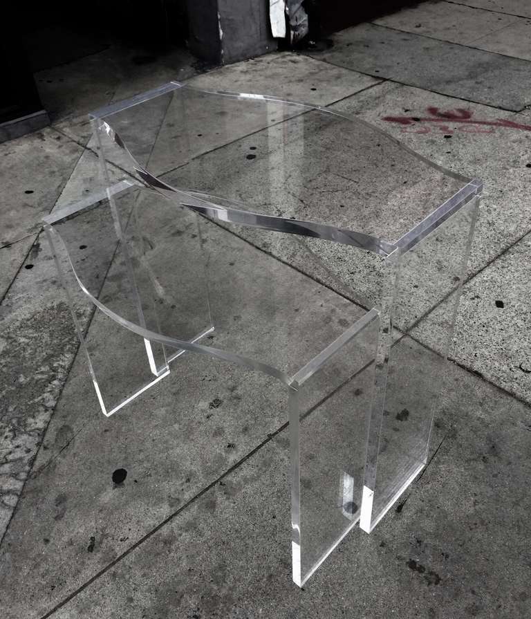 Américain Tables gigognes en Lucite de Charles Hollis Jones, « Routed Line » en vente
