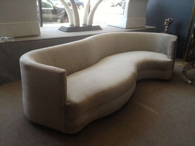 Stunning Free-Form Sofa, Newly Upholstered In Good Condition In Los Angeles, CA