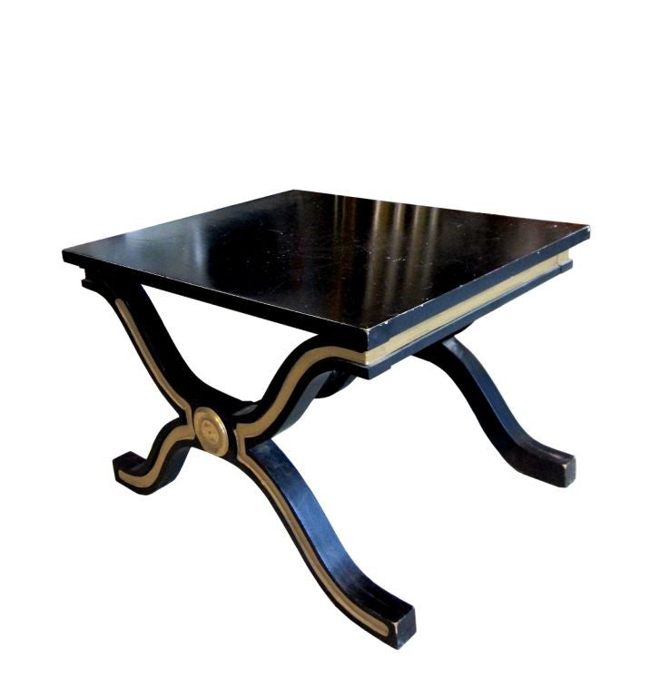 Elegant Hollywood Regency side table/stool by the incomparable Dorothy Draper. This piece would go wonderfully in almost any decor. This piece was produced by Henredon. It can be use as a side table or stool.

If you are coming to our show room to