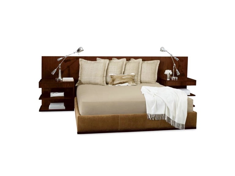 Beautiful queen size Hollywood bed and nightstands by Ralph Lauren.
The set includes the nightstands, the frame is upholstered in suede, the bed is in very good condition and is solidly built, the nightstands and headboard are very heavy, the