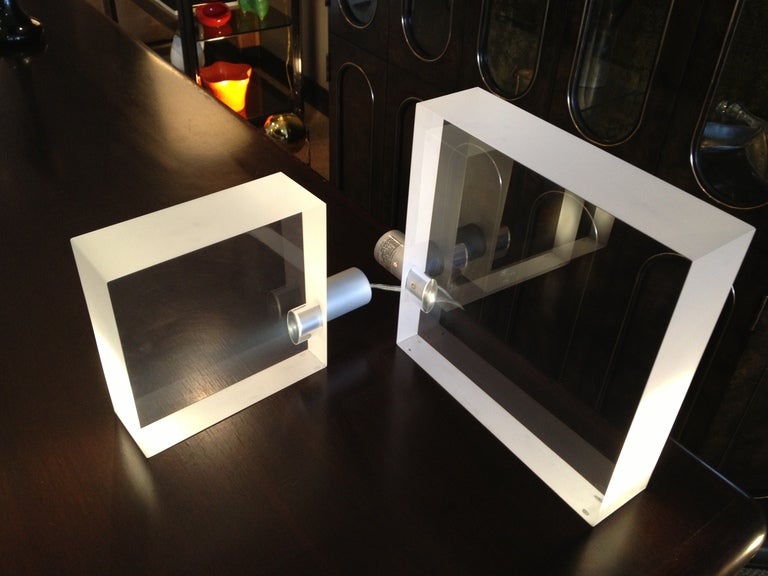 Pair of Tofu Lights by Tokujin Yoshioka for Yamagiwa In Excellent Condition In Los Angeles, CA
