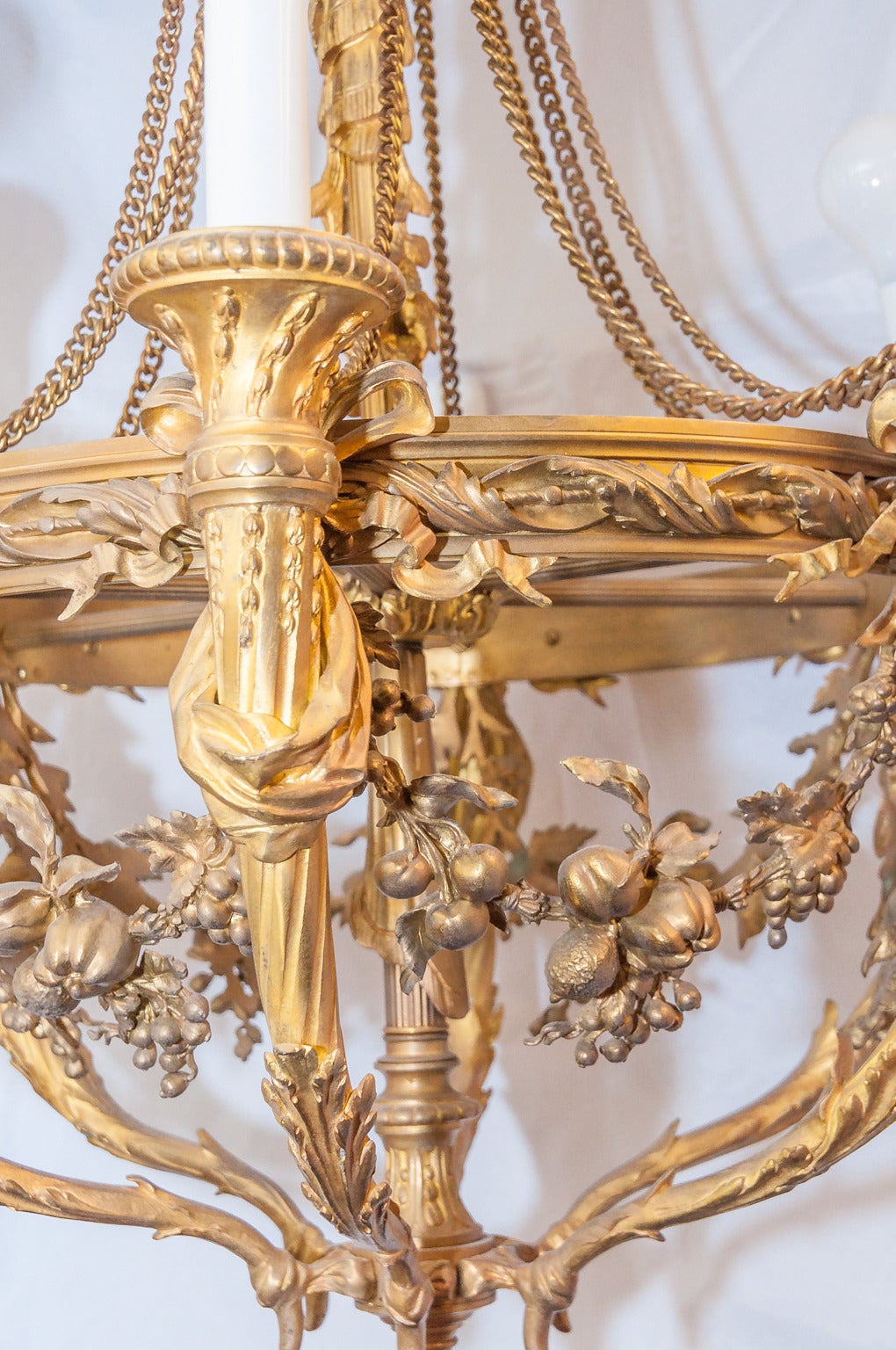 Very Fine Louis XVI Style Bronze Six-Light Chandelier In Good Condition In New York, NY