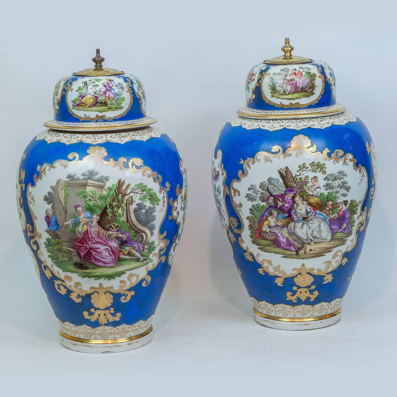 Pair of Meissen Style Blue Porcelain Covered Jars with Painted Scenes In Good Condition In New York, NY