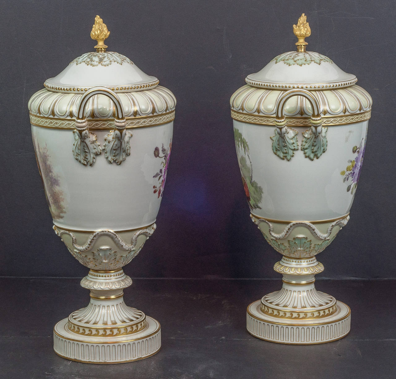 Pair of KPM Porcelain Covered Urns with Painted Love Scenes In Good Condition In New York, NY