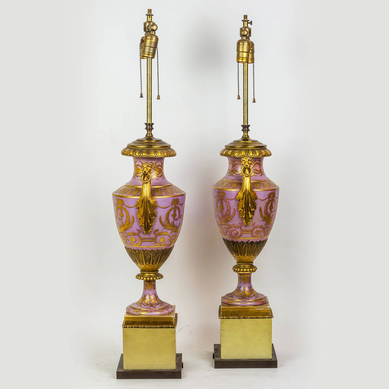 Pair of Neoclassical Gold Painted Porcelain Lamps In Good Condition In New York, NY