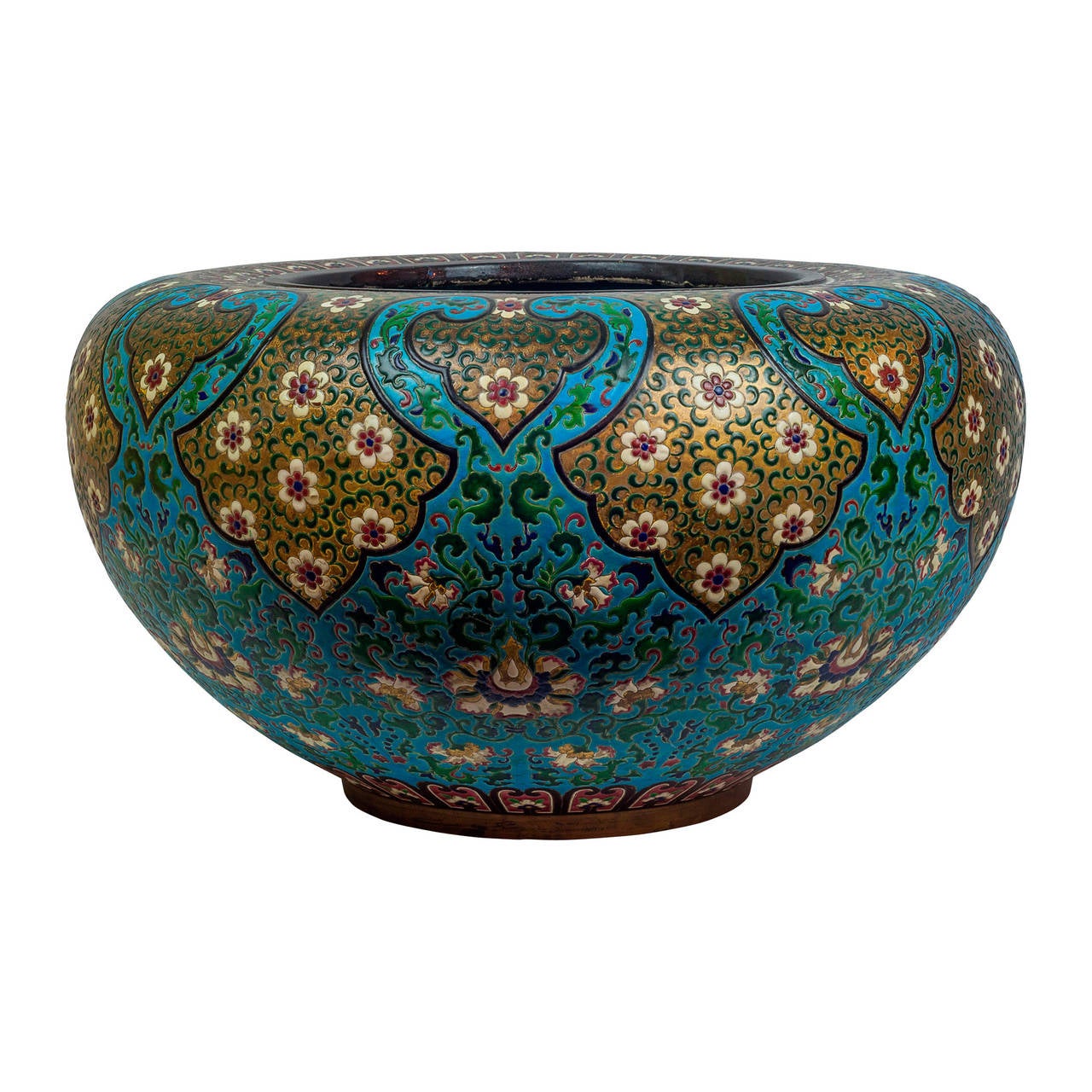 A massive and unusual pottery porcelain bowl in Islamic taste.
Stock number: PP19.