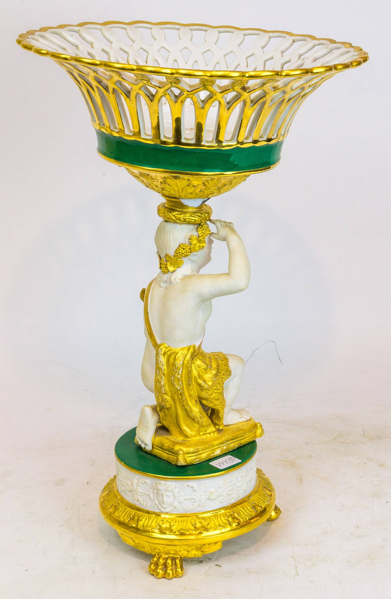 Fine Pair of Paris Porcelain Bisque Figural Centerpieces In Good Condition In New York, NY