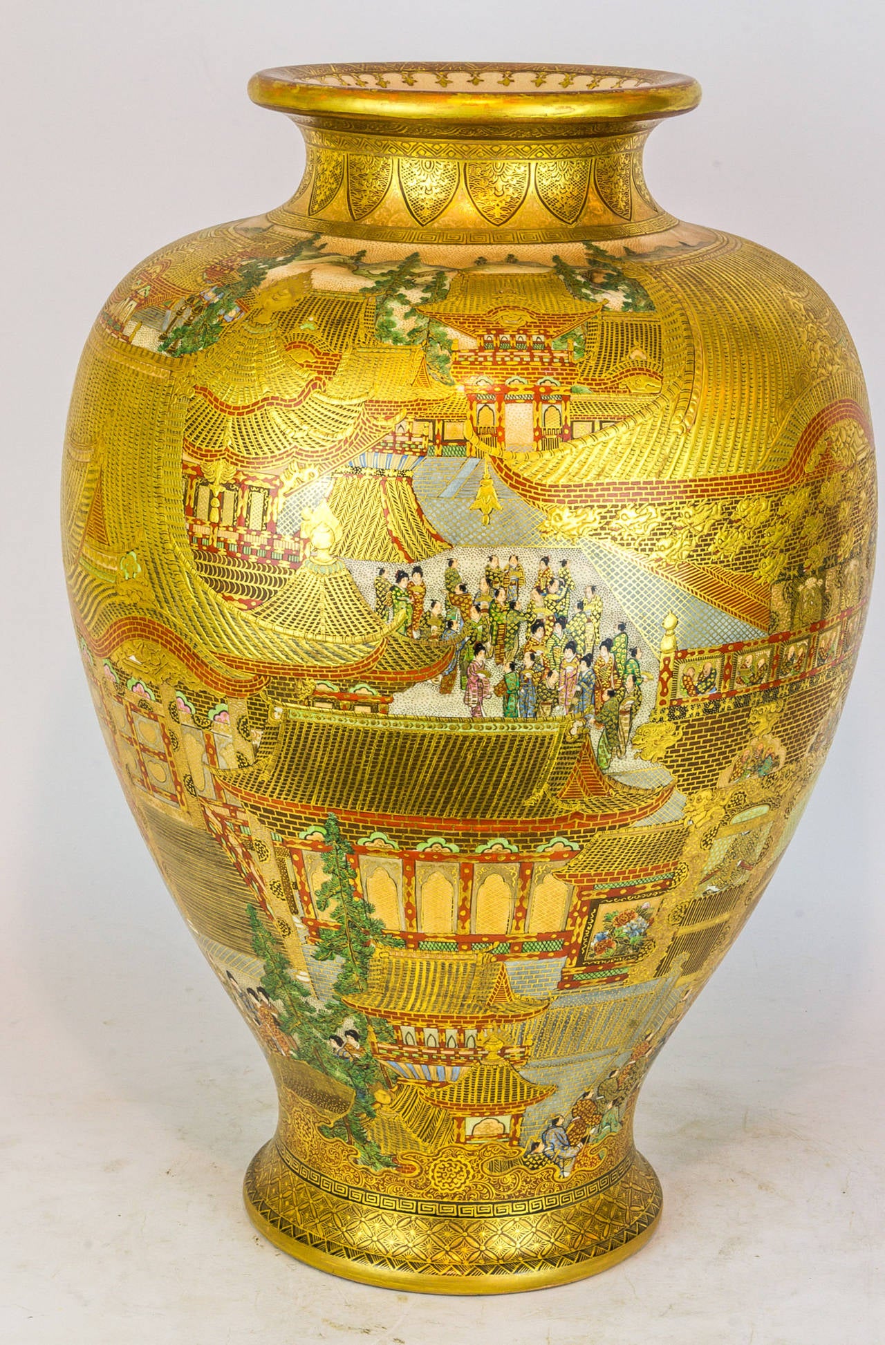 A Japanese Satsuma Porcelain Pottery Vase with Painted Figures
Signed