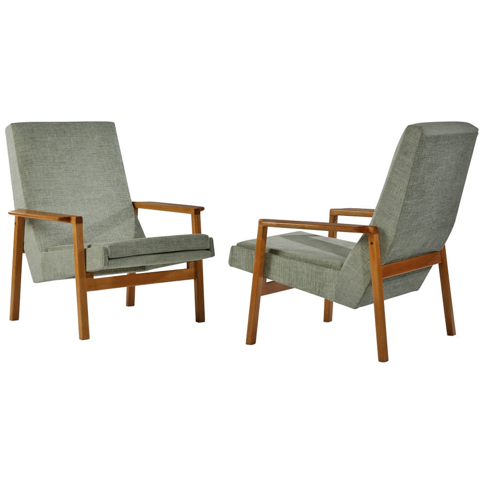 1950s Pair of 641 Armchairs by Pierre Guariche For Sale
