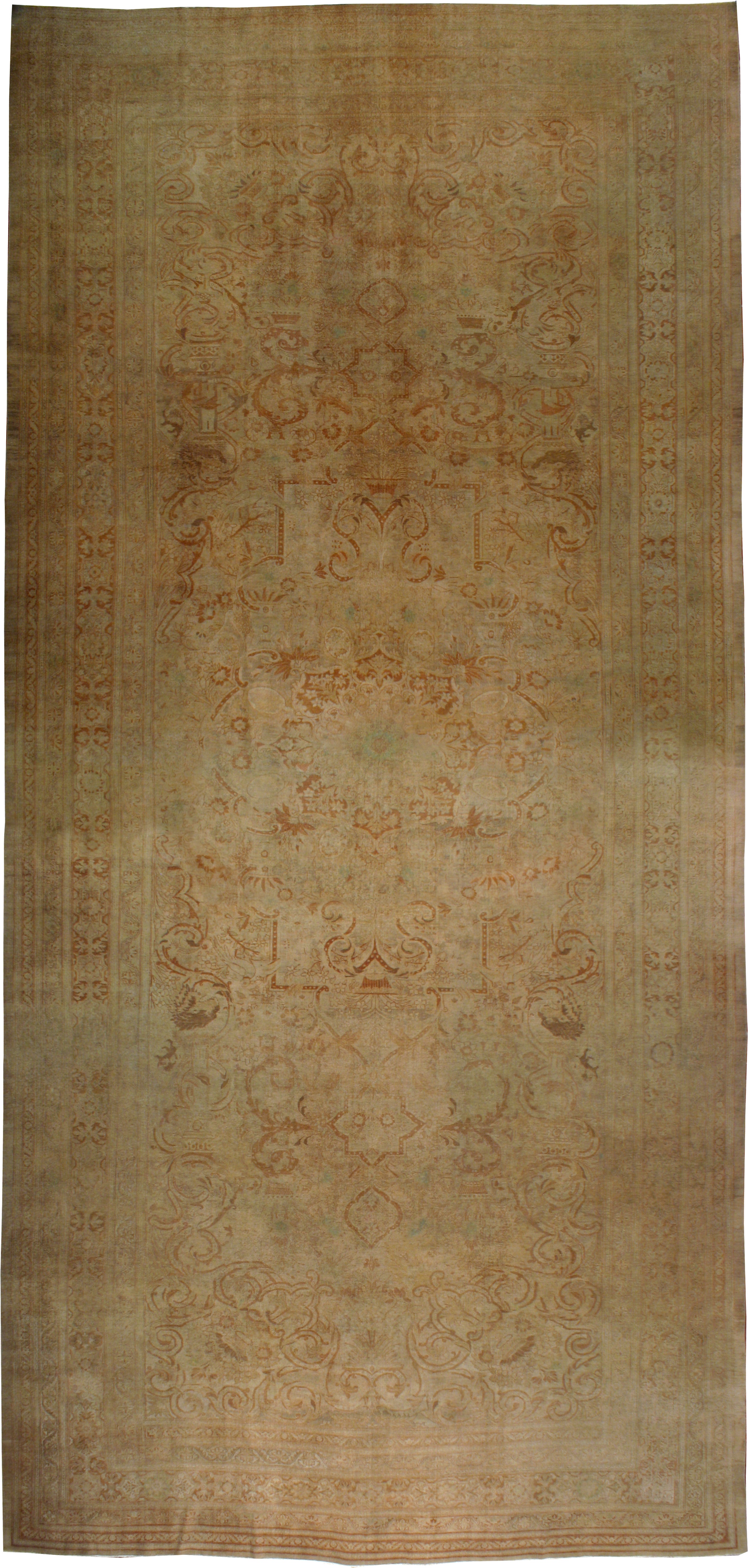 Antigua Alfombra Persa Mashad 16ft. 5in. x 31ft. 7in.