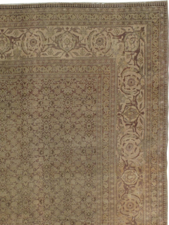 Antique Persian Tabriz Rug In Good Condition For Sale In New York, NY