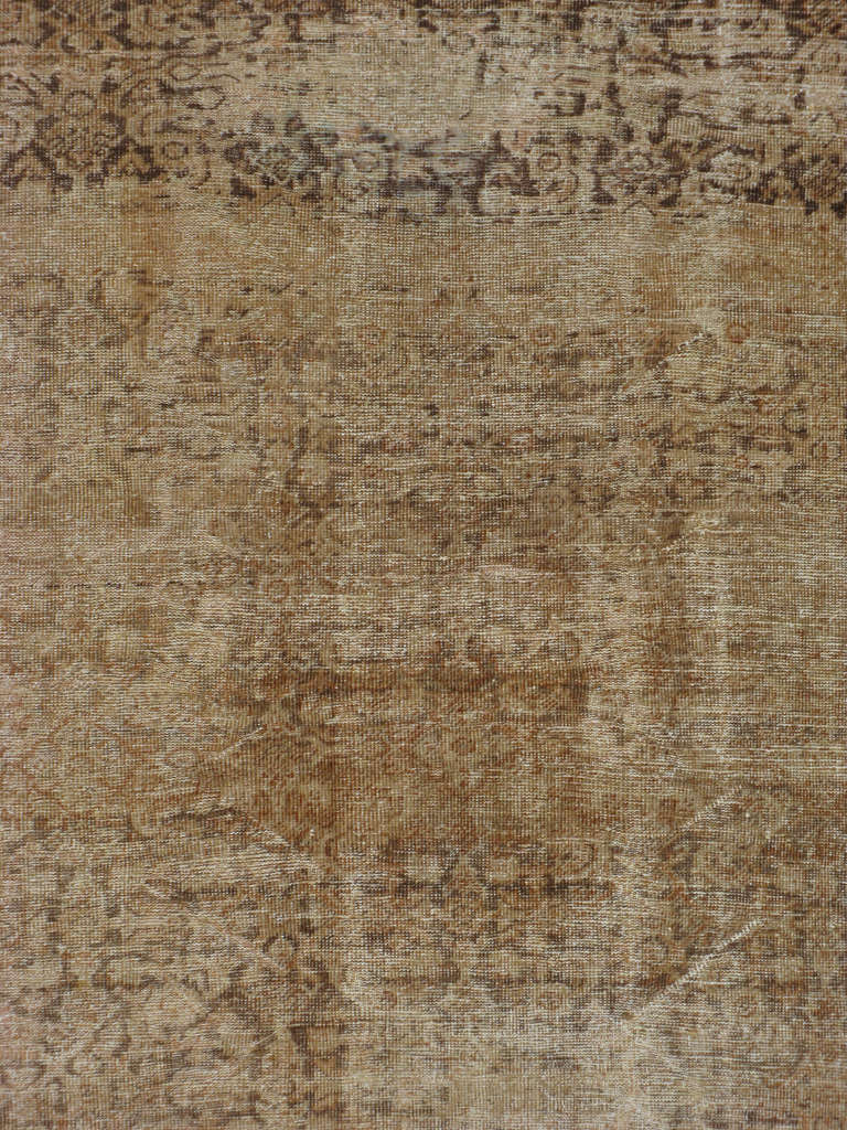 Mahal carpets are found with both tribal and curvilinear motifs.  This attribute derives from the unique position of the city of Mahallat, which is between the cities of Arak and Delijan, on the path of the tribal people of southern Iran.  In 1883,