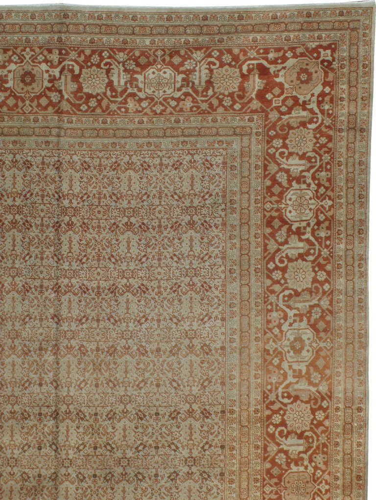 Perse Tapis persan ancien de Tabriz en vente
